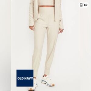 Old Navy Women's White High Rise Jogger Pants -Size XL